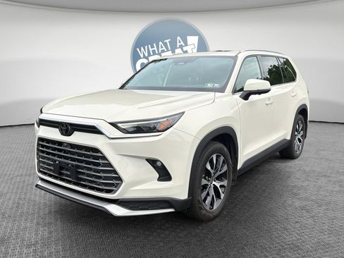 Used 2024 Toyota Grand Highlander AWD Hybrid image 8