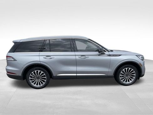 Used 2023 Lincoln Aviator Reserve AWD/4WD image 32