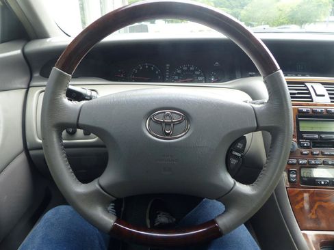 Used 2004 Toyota Avalon XL FWD image 19
