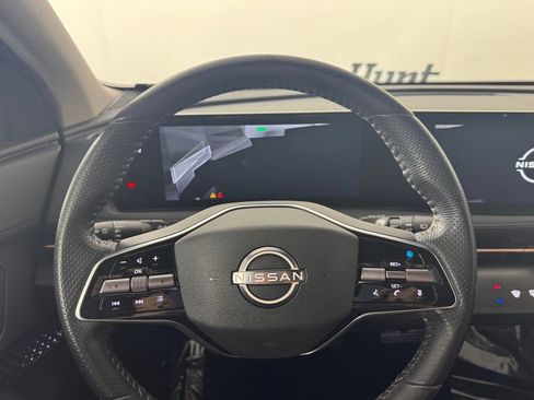 Used 2023 Nissan Ariya FWD image 12