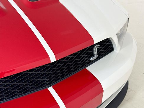 Used 2009 Ford Mustang Shelby GT500 RWD image 32
