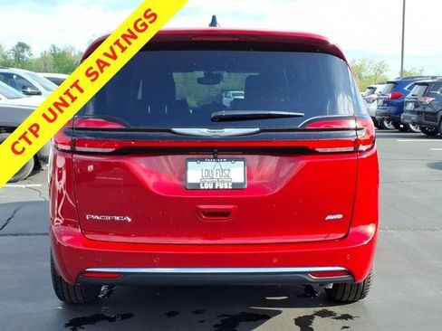 New 2026 Chrysler Pacifica Select AWD/4WD image 21