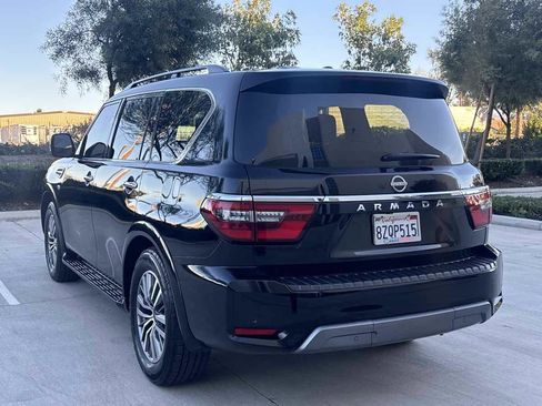 Used 2021 Nissan Armada SV w/ SV Appearance Package image 5