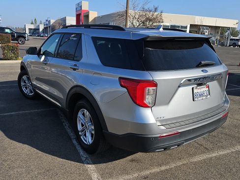 Used 2020 Ford Explorer XLT image 6