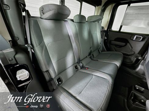 New 2025 Jeep Gladiator Sport image 21