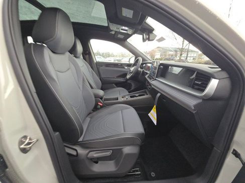 New 2026 Volkswagen Tiguan SE R-Line image 12