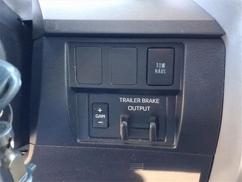 Used 2020 Toyota Tundra SR5 image 7