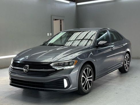 Used 2024 Volkswagen Jetta Sport FWD image 3
