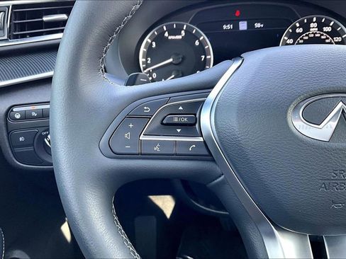 Used 2025 INFINITI QX50 Sport image 18