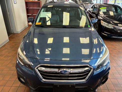 Used 2019 Subaru Outback 2.5i Limited AWD/4WD image 6