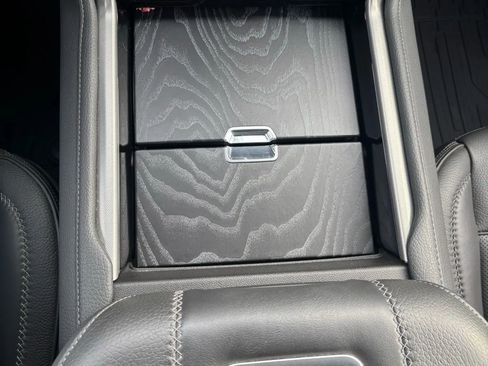 Used 2021 GMC Yukon Denali image 23