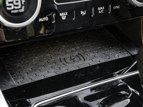 Used 2020 Jaguar XE S image 26