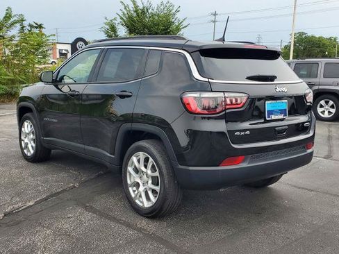 Used 2023 Jeep Compass Latitude AWD/4WD image 5