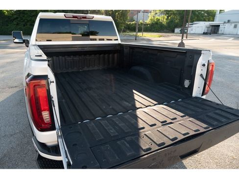 Used 2022 GMC Sierra 2500 Denali w/ Denali Ultimate Package AWD/4WD image 36