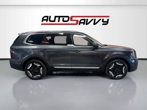 Used 2023 Kia Telluride EX image 8