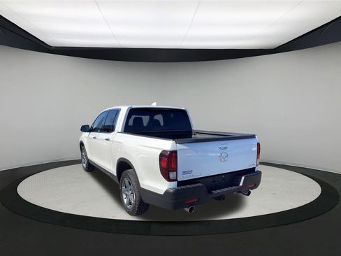 Used 2023 Honda Ridgeline RTL-E image 6