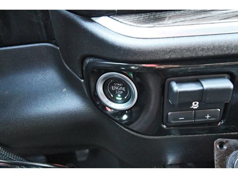 Used 2024 Chevrolet Silverado 2500 LT AWD/4WD image 21
