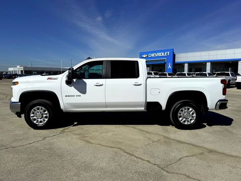 Used 2024 Chevrolet Silverado 2500 LT image 10