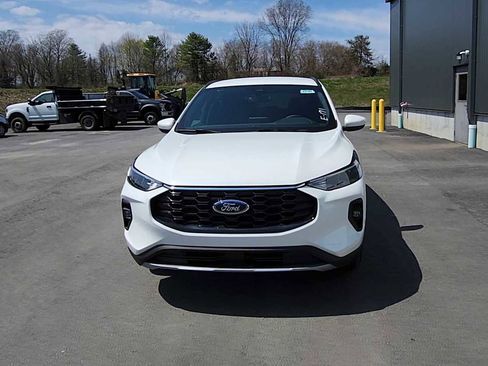 New 2025 Ford Escape ST-Line Select w/ Class II Trailer Tow Package image 3