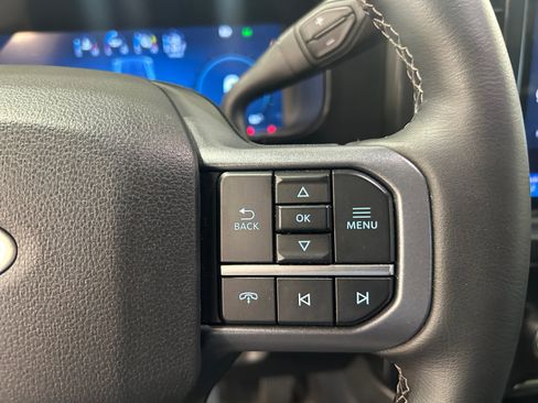 Used 2026 Ford F350 Lariat w/ Lariat Ultimate Package AWD/4WD image 19