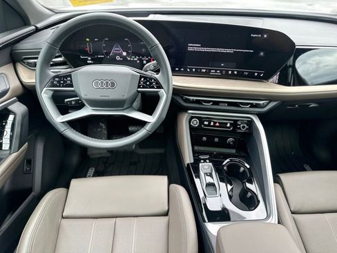 Used 2025 Audi Q5 Premium Plus AWD/4WD image 10