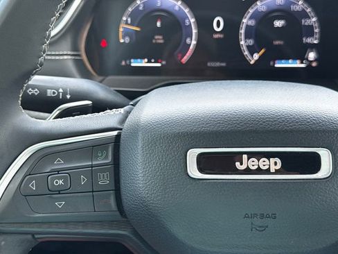 Certified 2024 Jeep Grand Cherokee Laredo AWD/4WD image 24