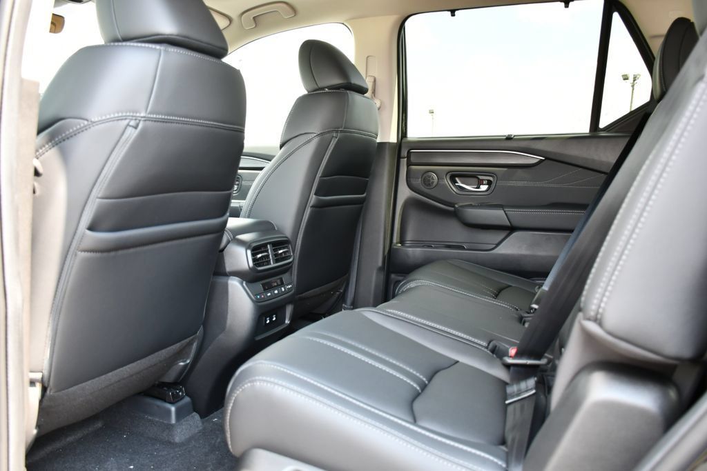 New 2026 Honda Pilot Touring image 21