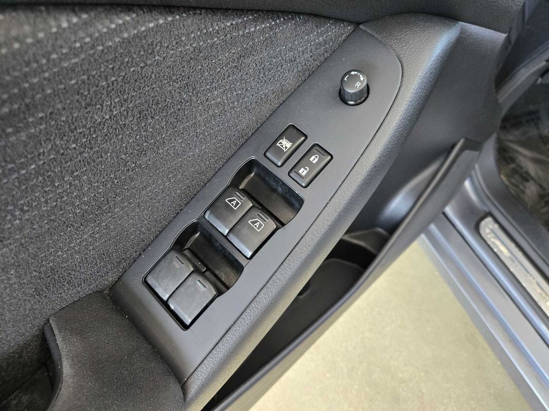 Used 2010 Nissan Altima 2.5 S w/ Convenience Plus Pkg FWD image 12