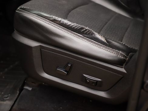 Used 2013 RAM 1500 Sport w/ Sport Premium Group image 25