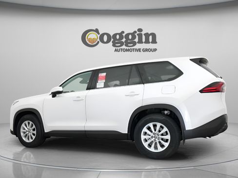 New 2026 Toyota Grand Highlander FWD image 7