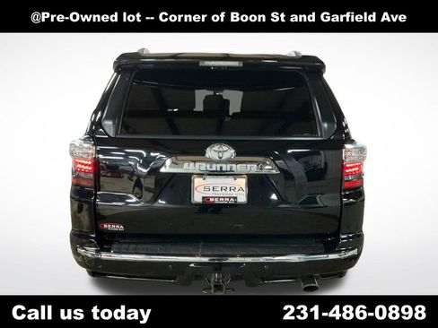 Used 2016 Toyota 4Runner Limited AWD/4WD image 4