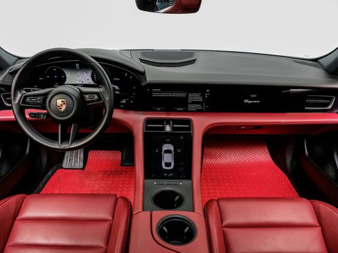 Used 2023 Porsche Taycan image 19