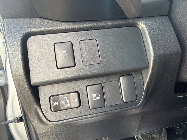 Used 2023 Toyota Tacoma SR5 AWD/4WD image 35