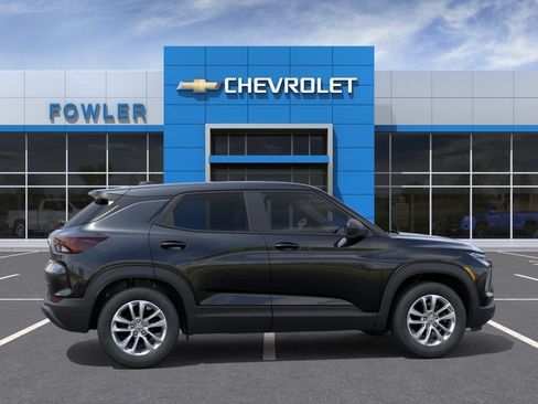 New 2026 Chevrolet TrailBlazer LS w/ LPO, Blackout Package AWD/4WD image 5