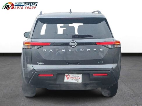 Used 2025 Nissan Pathfinder SV image 8