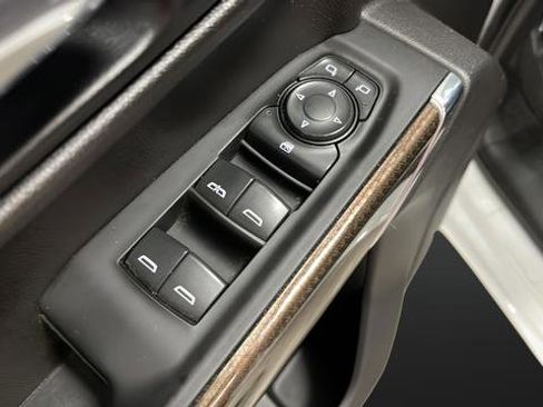 Used 2022 Chevrolet Silverado 1500 LT image 20