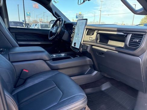 Used 2023 Ford Expedition Max Platinum image 12