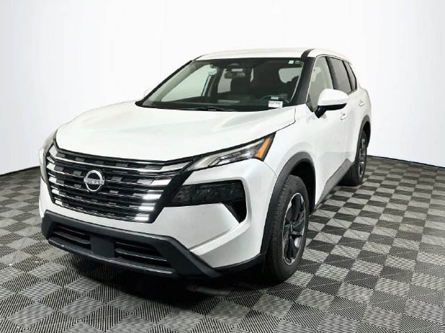 Used 2024 Nissan Rogue SV FWD image 4