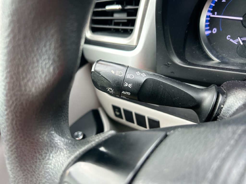 Used 2019 Toyota Highlander LE FWD image 19