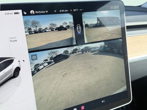 Used 2025 Tesla Model Y Long Range image 71