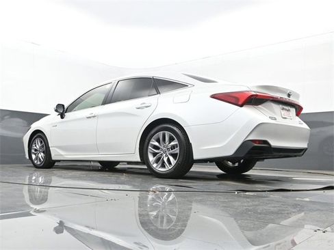 Used 2021 Toyota Avalon XLE image 28