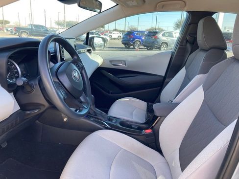 Used 2021 Toyota Corolla LE image 10