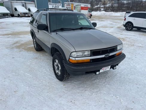 Used 2001 Chevrolet Blazer LS w/ Preferred Equipment Group image 6