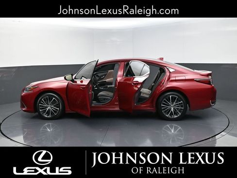 Used 2023 Lexus ES 300h w/ Premium Package image 35