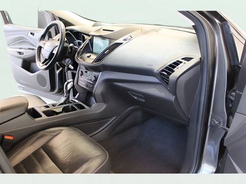 Used 2018 Ford Escape SEL image 19