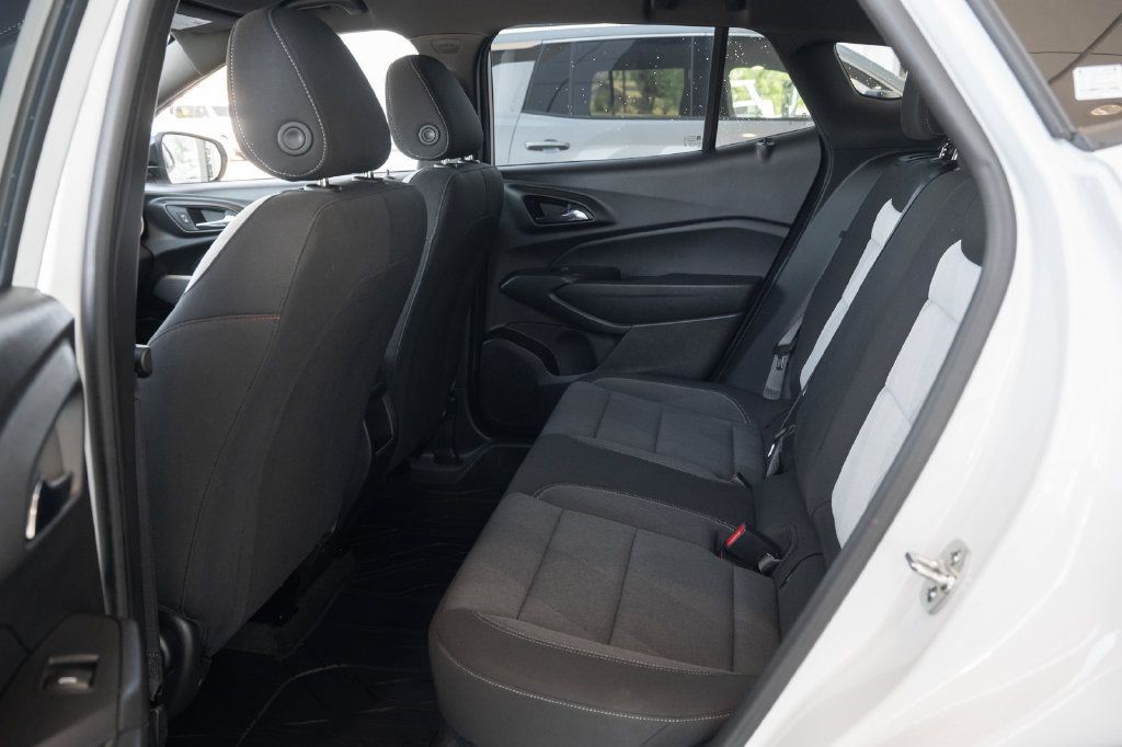Used 2026 Chevrolet Trax RS w/ Driver Confidence Package FWD image 34