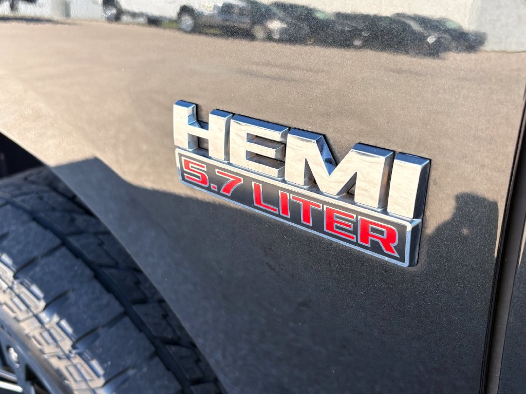 Used 2017 RAM 1500 Big Horn RWD image 11