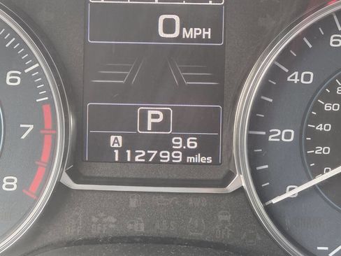 Used 2017 Subaru Crosstrek 2.0i Premium image 3