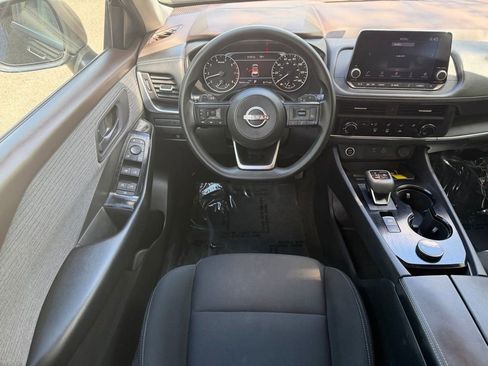 Used 2023 Nissan Rogue S image 15