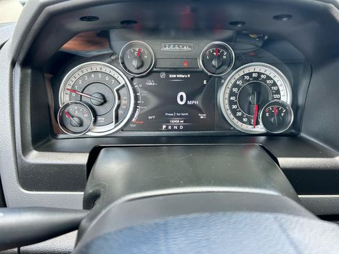 Used 2019 RAM 1500 Classic SLT w/ Luxury Group AWD/4WD image 5